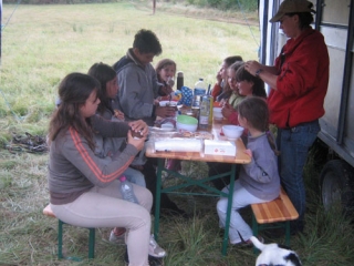 Ambienle en el centro duranle las excursiones ecuestres 